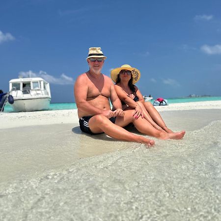 Pelican Beach Maafushi Eksteriør billede