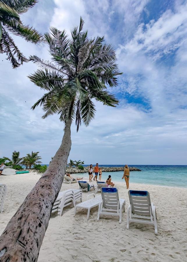 Pelican Beach Maafushi Eksteriør billede