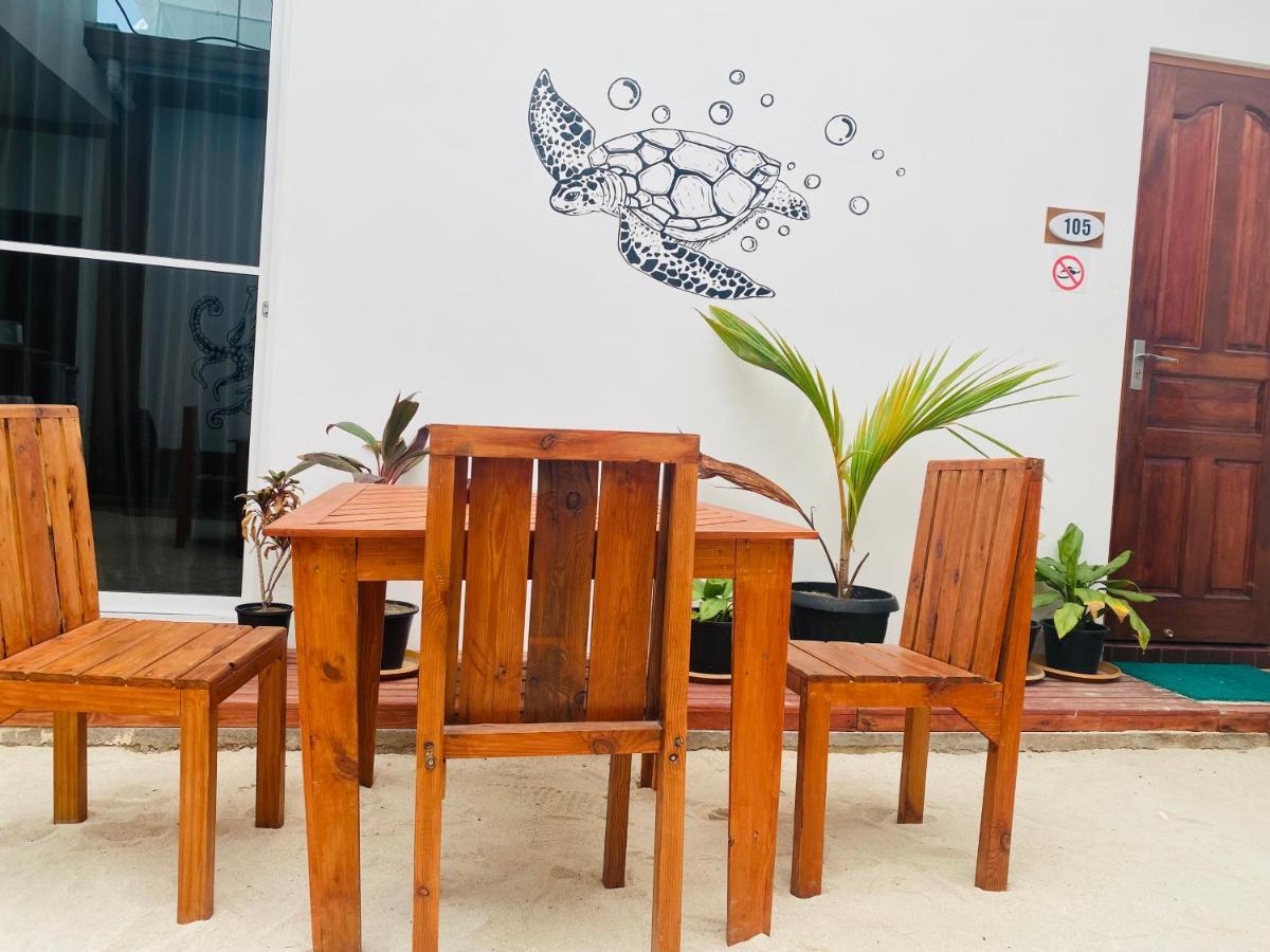 Pelican Beach Maafushi Eksteriør billede